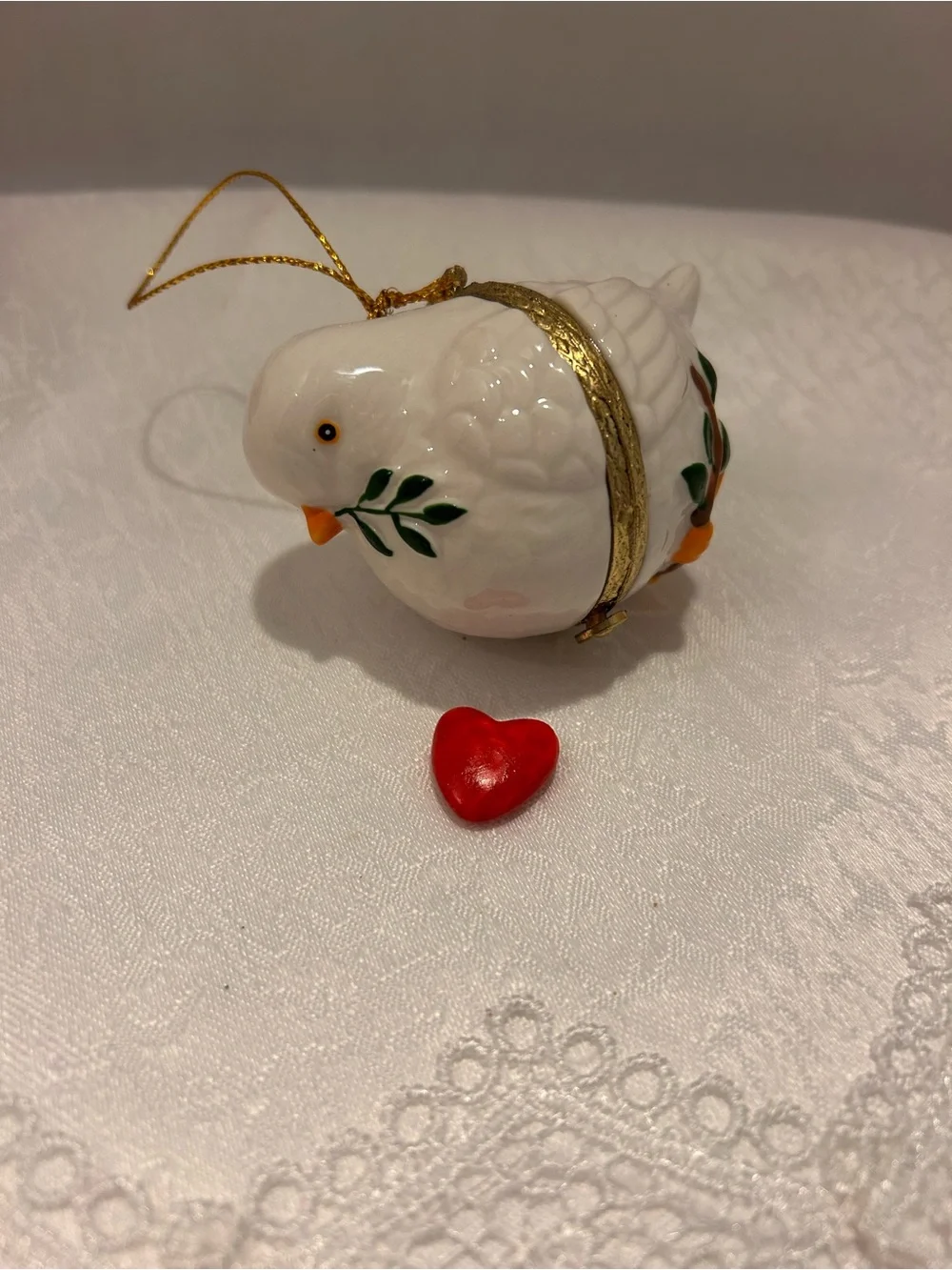HINGED PORCELAIN TRINKET BOX ~ PEACE DOVE HANGING ORNAMENT WITH HEART TRINKET